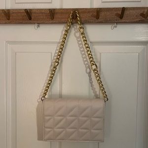 Chunky Chain Quilted Shoulder Bag